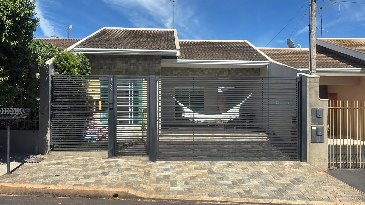 VENDO EXCELENTE CASA EM MANDAGUAÇU 