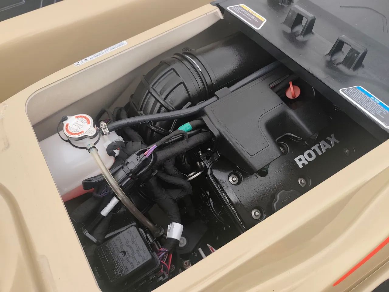 Sea-Doo RXT-X 325 - 2025 - Foto 7