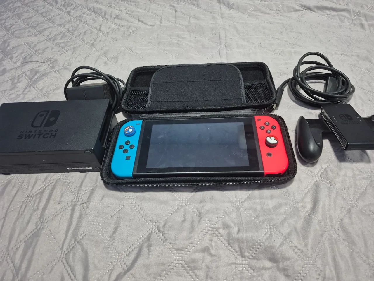 NINTENDO SWITCH V2 bloqueado+ ACESSÓRIOS  - Foto 3