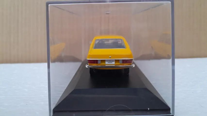 Miniatura Carro Volkswagen Passat (1975) - Foto 3