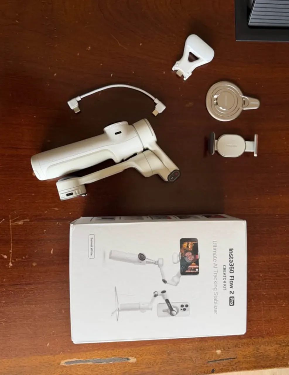 Gimbal Insta360 Flow 2 Pro Creator Kit para celular - Foto 2