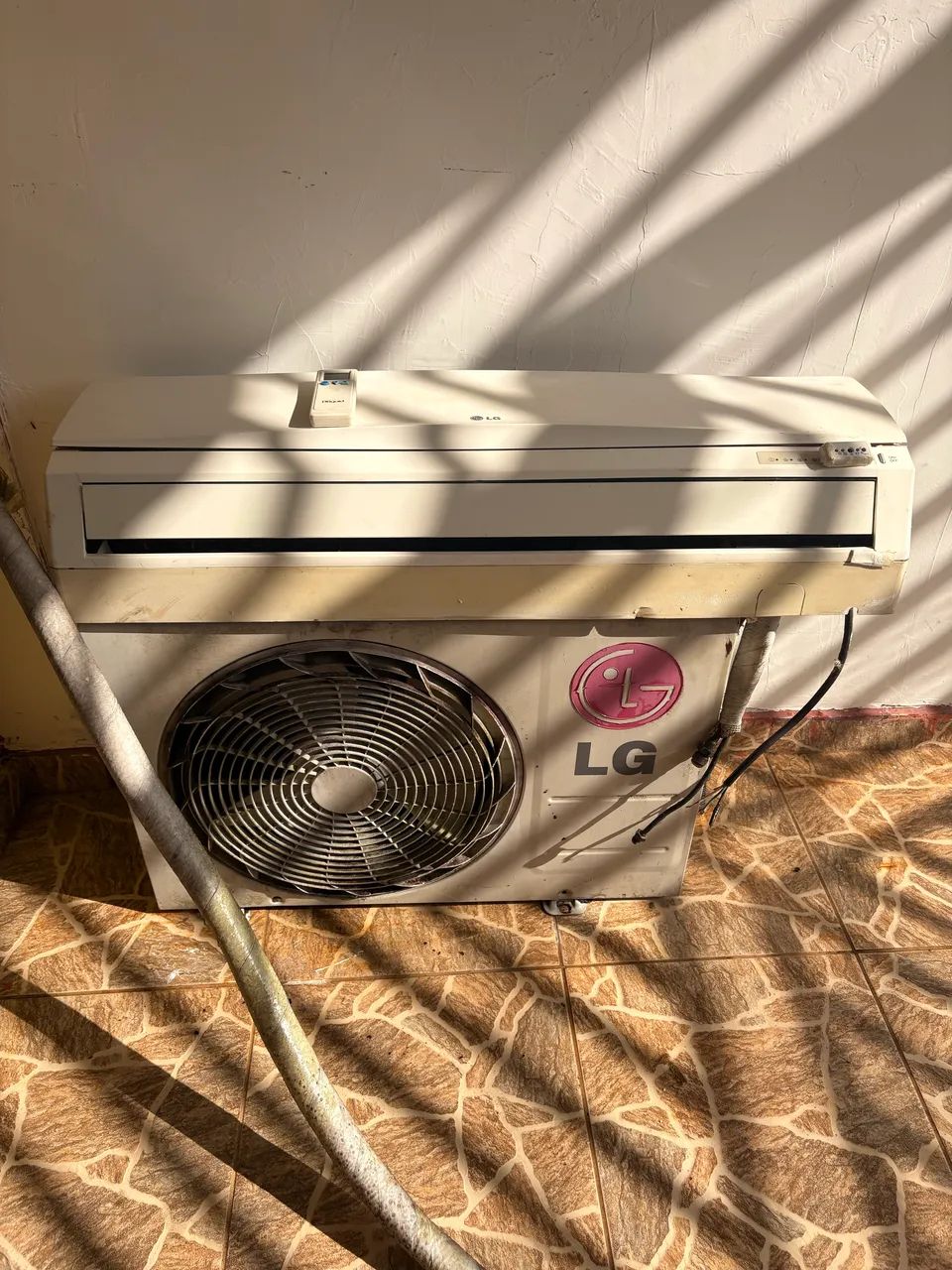 Ar condicionado SPLIT  LG 12.000 BTUs