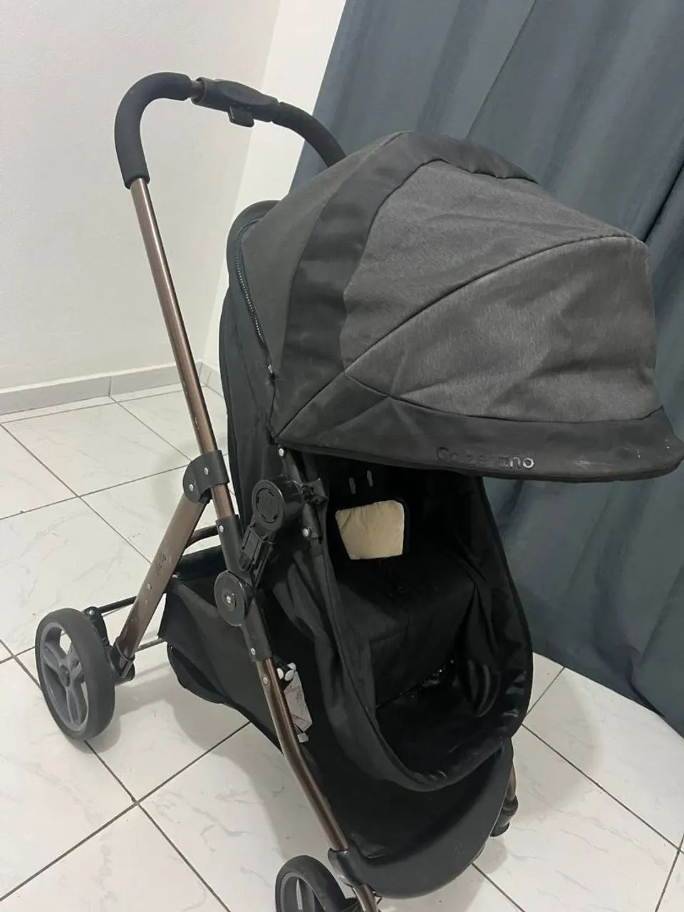 Carrinho e bebê conforto