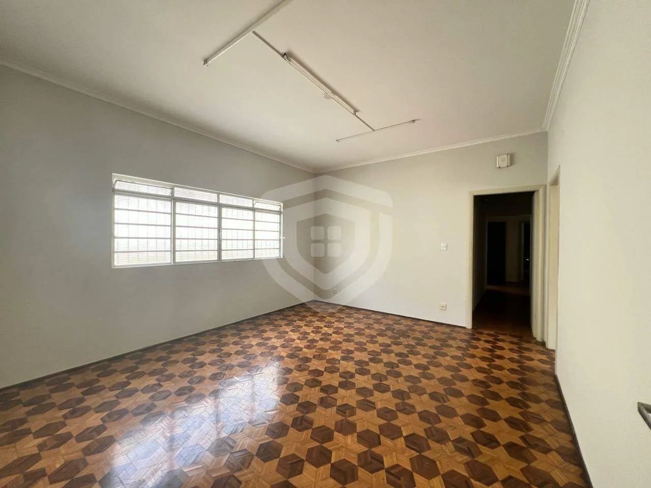 CASA COMERCIAL E RESIDENCIAL, ÓTIMA LOCALIZAÇÃO. - Foto 5