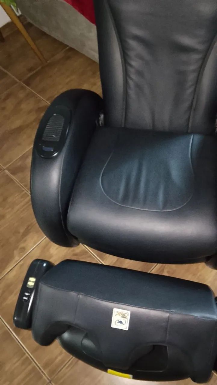 Poltrona Massageadora Vip Relaxmedic Couro 220 V ( Para Pessoas Exigentes) - Foto 3