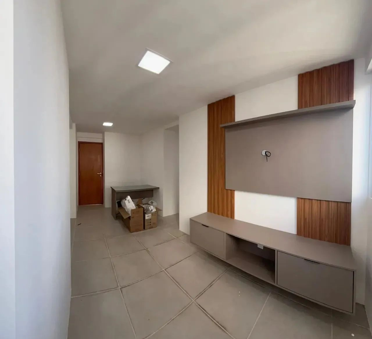 APARTAMENTO NO CORAÇÃO DE BOA VIAGEM PARA ALUGUEL POSSUI 2 QUARTOS COM TODOS MÓVEIS PLANEJ
