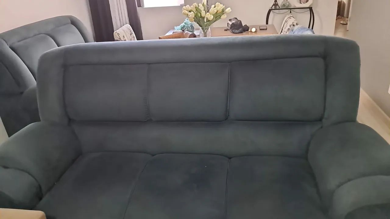 Vendo sofá 2 e 3 lugares 
