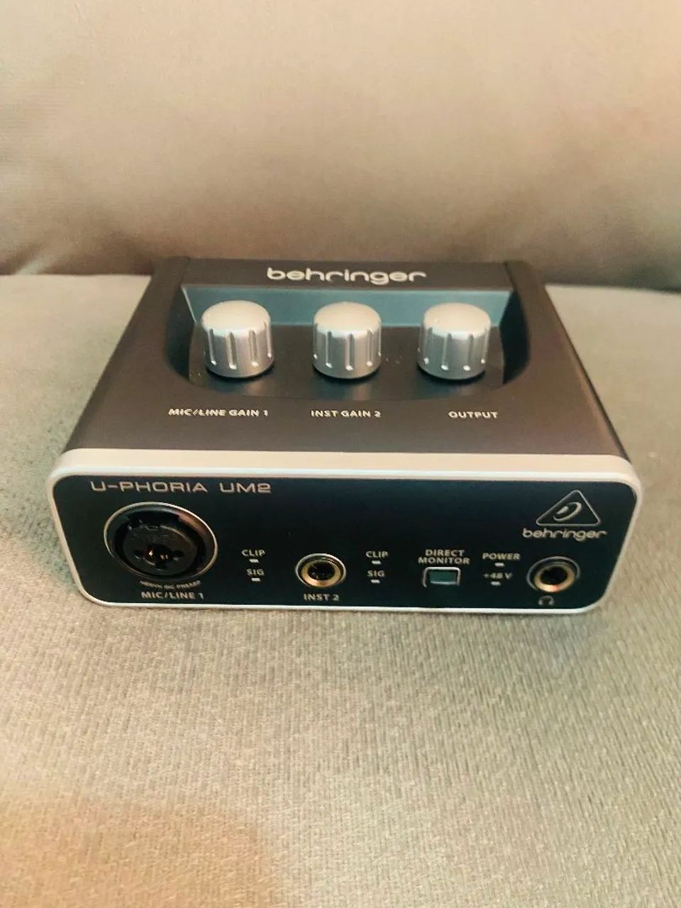 Interface de audio UM2 Behringer 