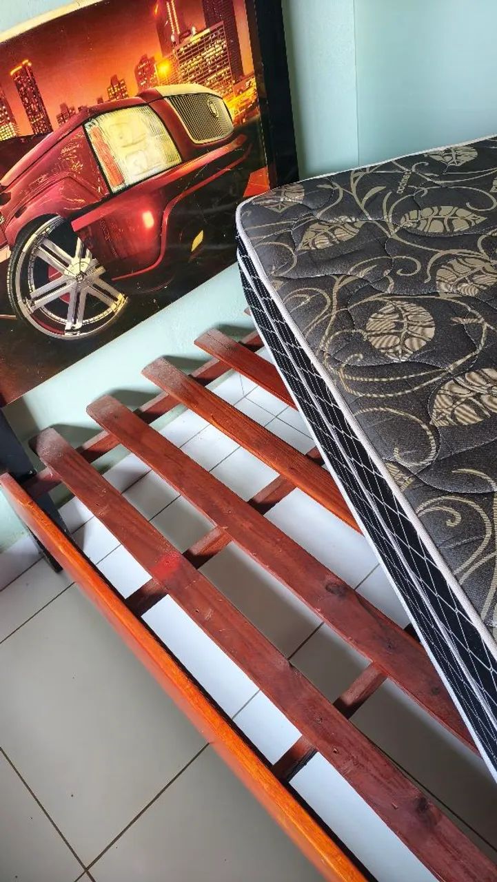 Cama de solteiro +colchão 