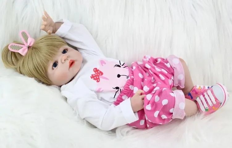 Boneca Realista Reborn Silicone Beatriz - Foto 2