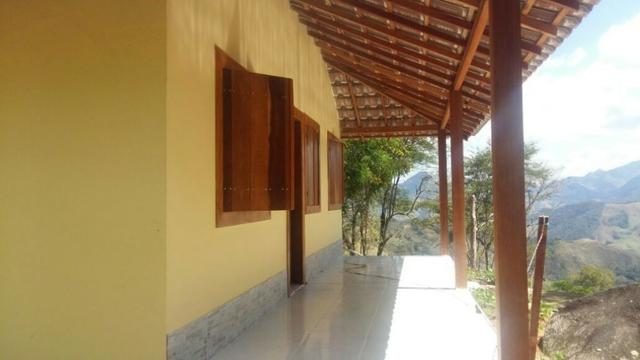 Sana / chácara em condomínio rural com piscina natural