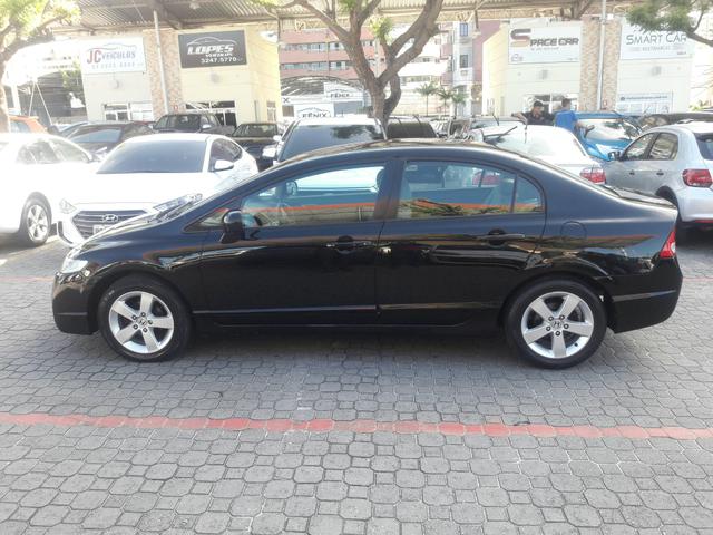 Honda Civic LXS 1.8 2010 Volante Multifuncional, Bancos Couro, Pneus Novos - Foto 3