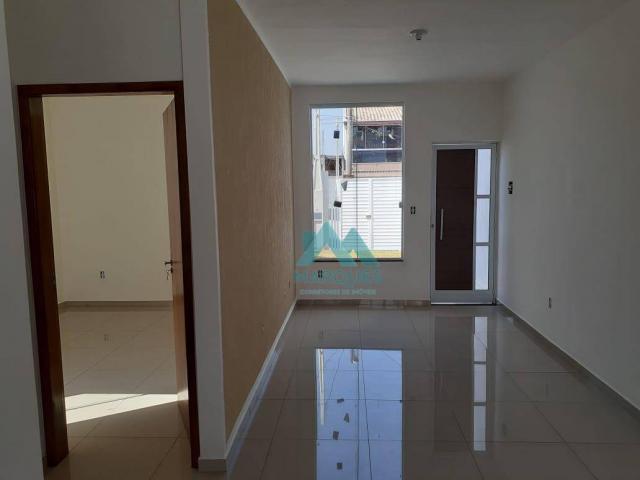 Casas sobrepostas, entradas individuais e quintal individual no vitória vale - Foto 16