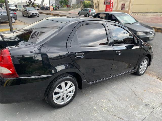 Novo Etios sedan automatico versao top de linha 2018 5 mil de entrada - Foto 4