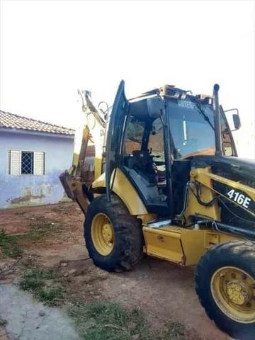 Retroescavadeira cat 415e cabinada 2015 - Foto 2
