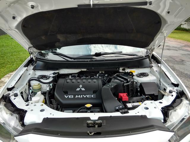 Mitsubishi Outlander GT 3.0 V6 - Foto 16