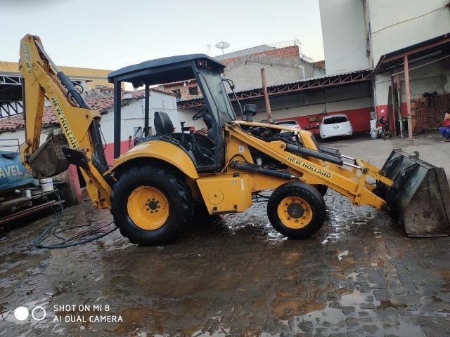 Retroescavadeira New Hollad Lb90 - Foto 3