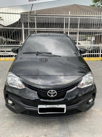 Novo Etios sedan automatico versao top de linha 2018 5 mil de entrada - Foto 8