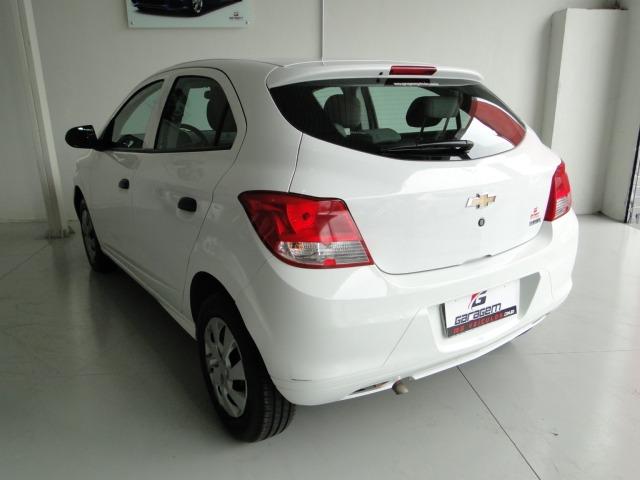 Chevrolet Onix LS 1.0 8V FlexPower 4P - Foto 6