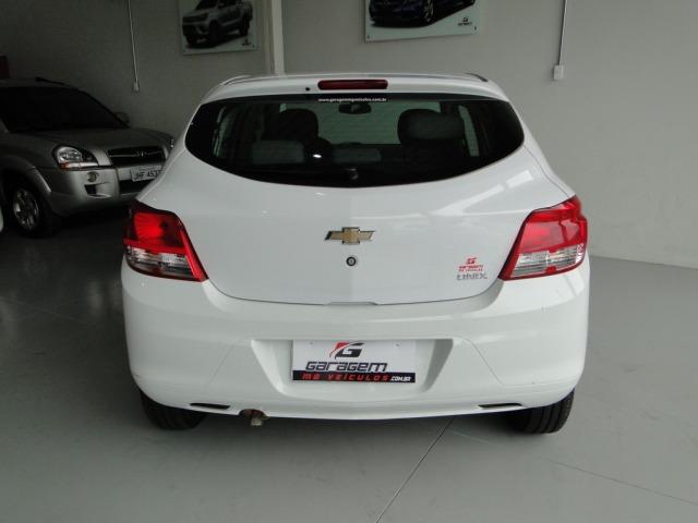 Chevrolet Onix LS 1.0 8V FlexPower 4P - Foto 5
