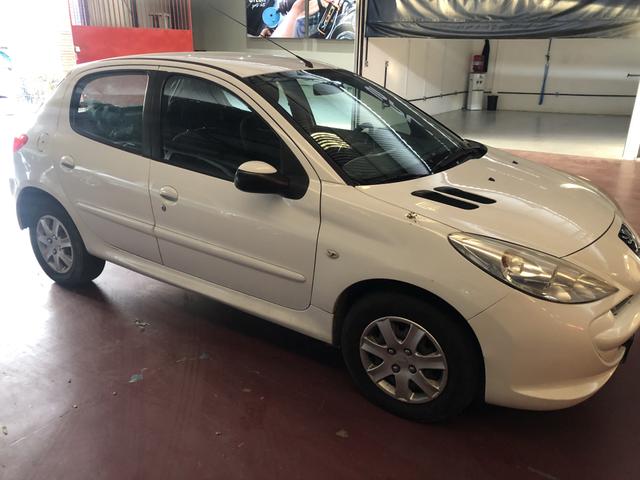 Peugeot 207 XR 1.4 2012