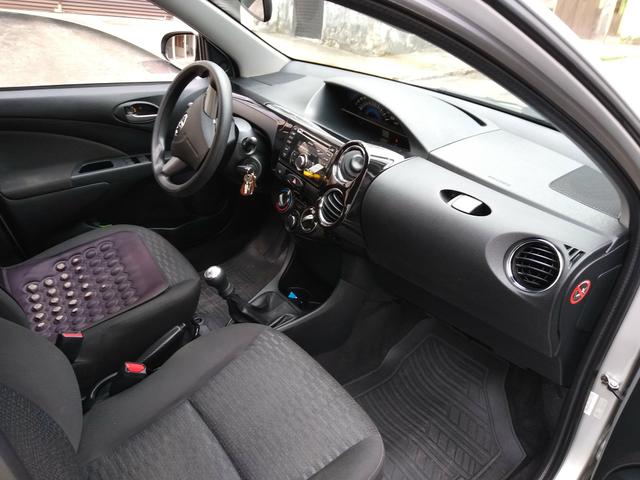 Toyota Etios Muito Novo - Foto 13