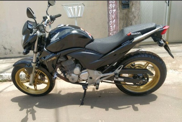 HONDA CB 300 2015