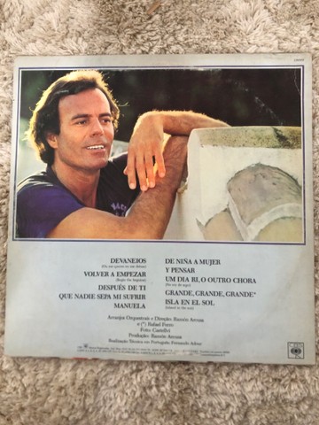 Julio Iglesias de niña a mujer 