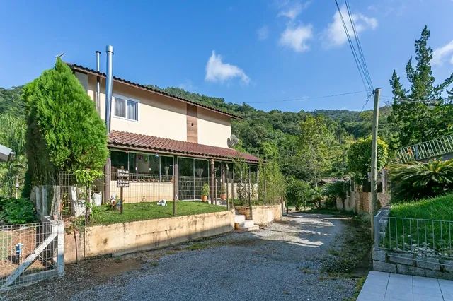 Venda de Casas e Apartamentos em Palhoça e Santo Amaro