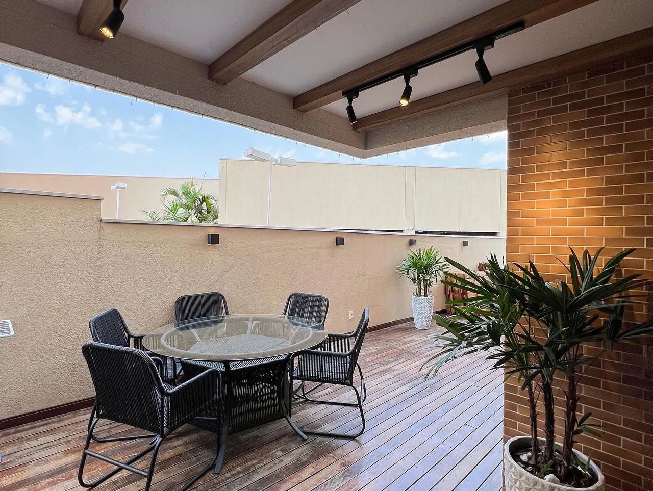 Apartamento no Upper - 3 quartos, sendo 1 suite, churrasqueira e área externa aconchegante - Foto 2