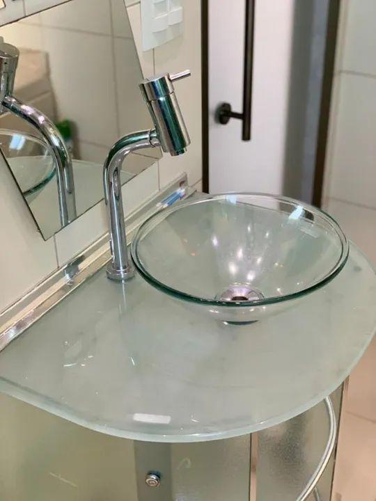 Torneira NOVA - com misturador - água Quente-Fria - Aceito oferta - venda urgente