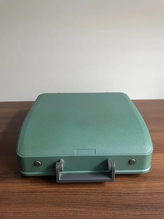 Máquina de Escrever Antiga Olivetti64167788545922123
