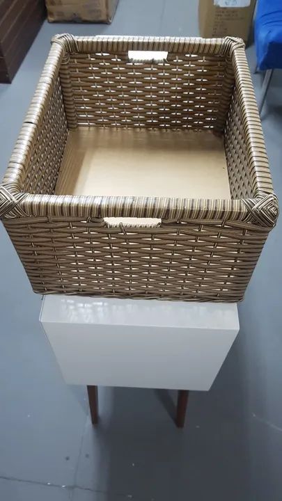 cesta de vime marrom - Foto 3