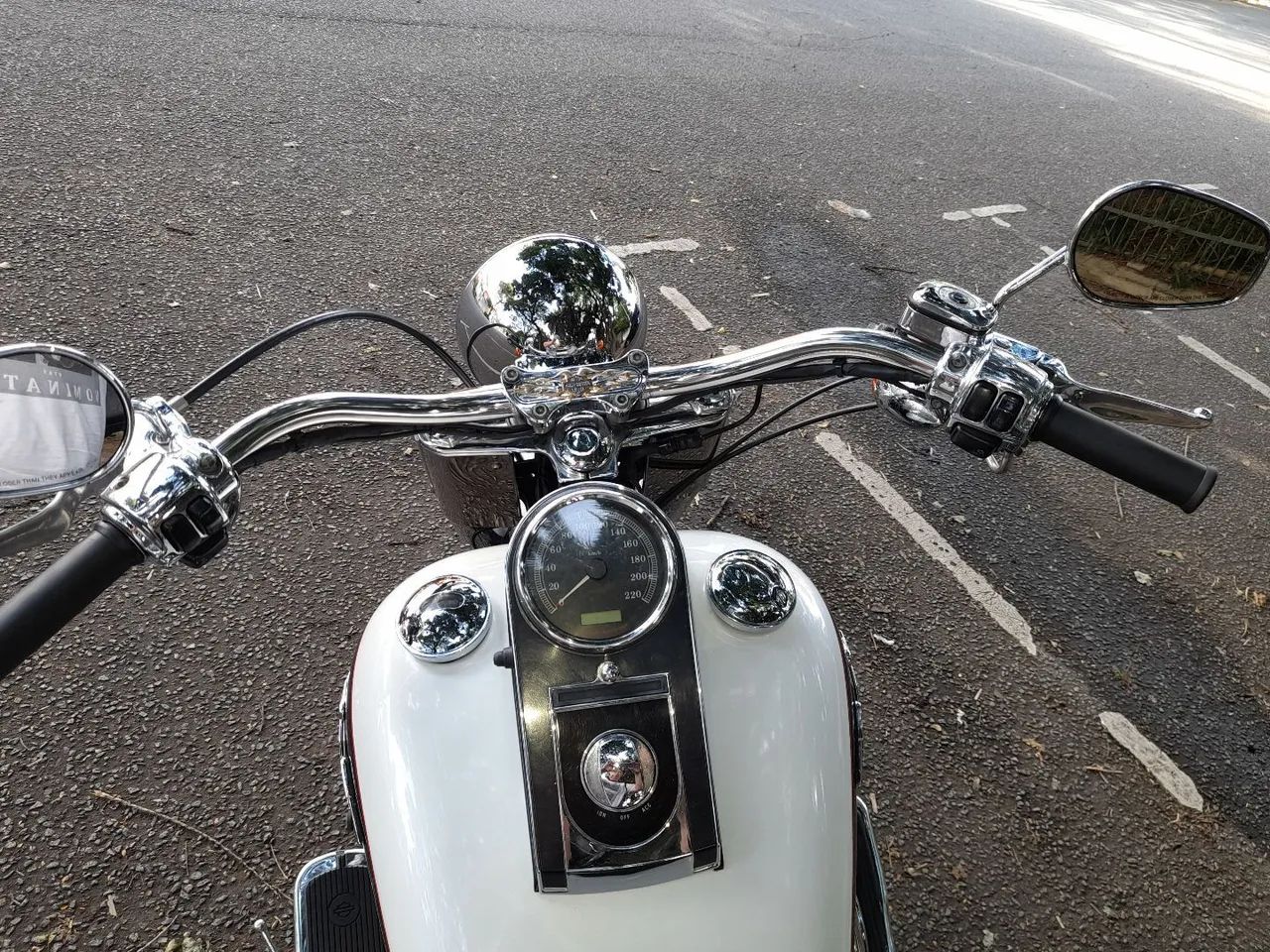 Harley davidson softail de luxe  - Foto 3