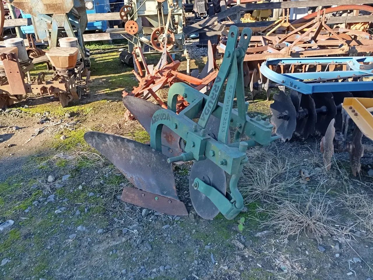 Arado aiveca para trator 