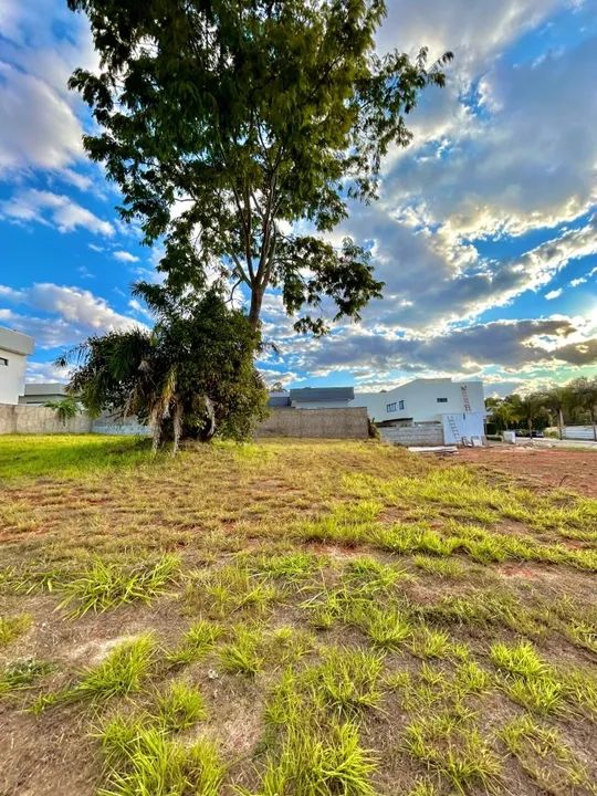 Lote Cond. Grand Trianon 420m2 R$ 580 mil