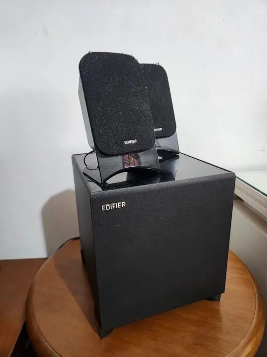 Caixa de Som Edifier 2.1 com Subwoofer