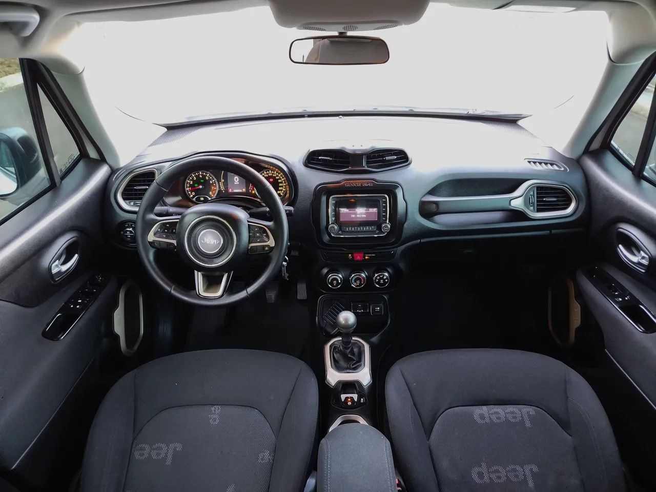 Jeep Renegade Sport 1.8 Manual 2016 - Foto 5