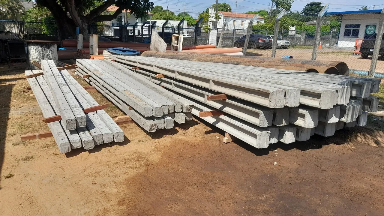 Poste de energia novo