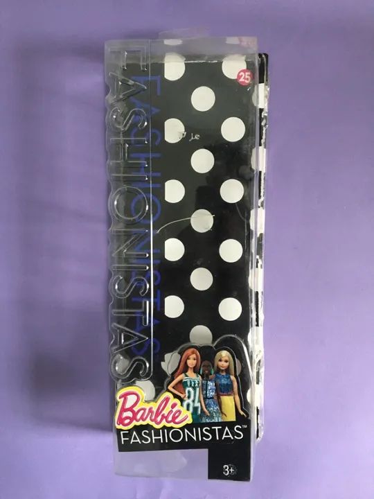 Caixa da Barbie Fashionistas 25