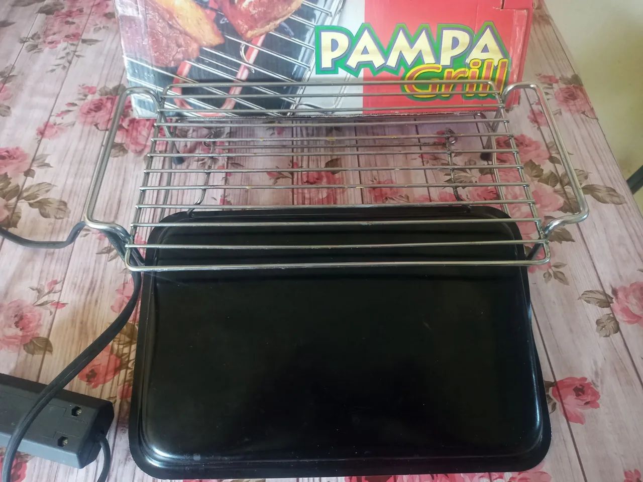 Churrasqueira Elétrica Pampa Grill - Usada - Foto 3