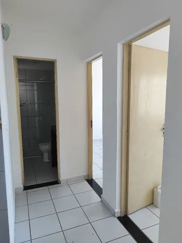 Vende-se apto cond.  Sampaio Correia . Com 2 quartos R$ .120reais - Foto 5