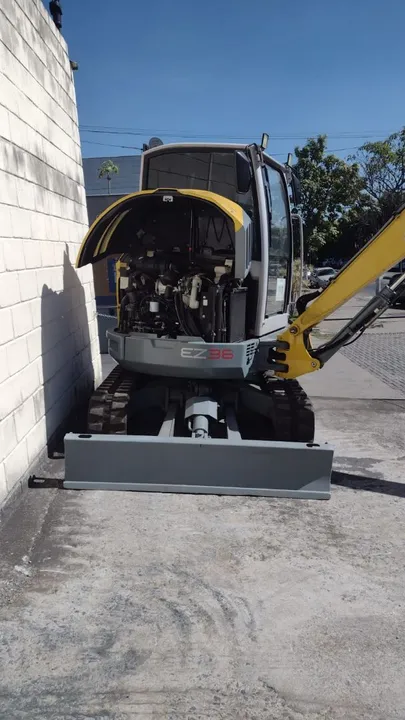 MINI ESCAVADEIRA C/AR WACKER EZ36 ANO 2017