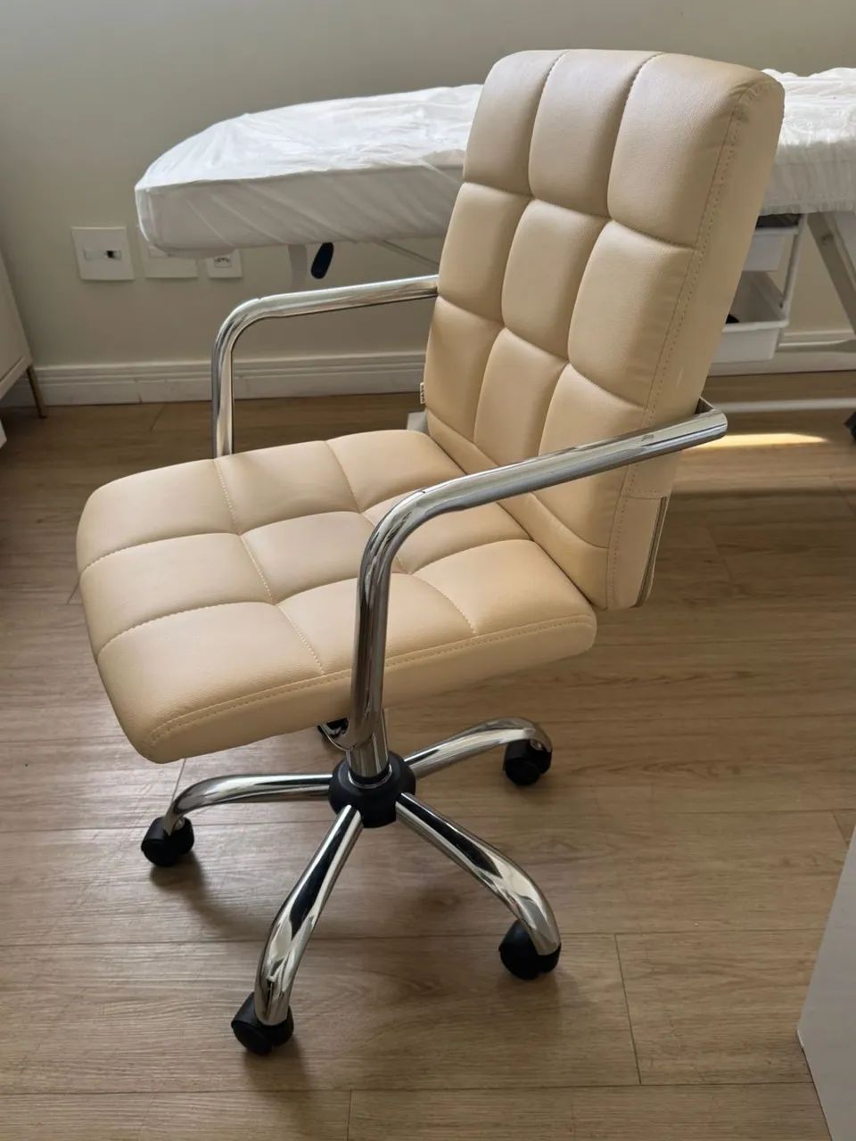 Cadeira escritório - giratória  - Foto 3