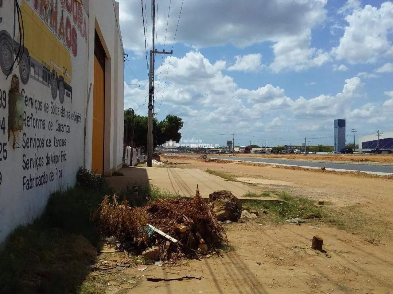 AV.PROFESSOR WALL FERRAZ - BAIRRO:SANTA CLARA