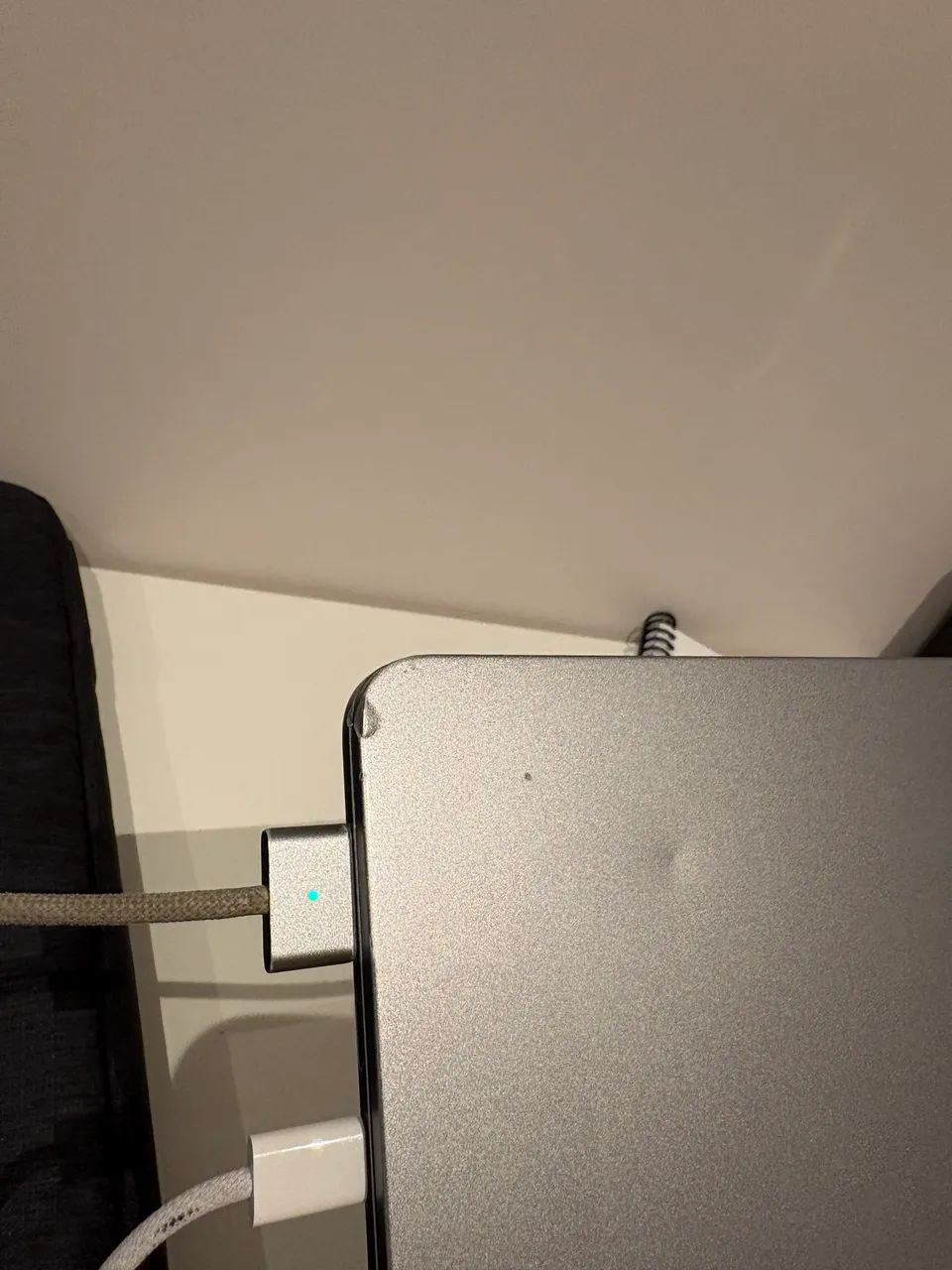 MacBook  M2 PRO  - Foto 2