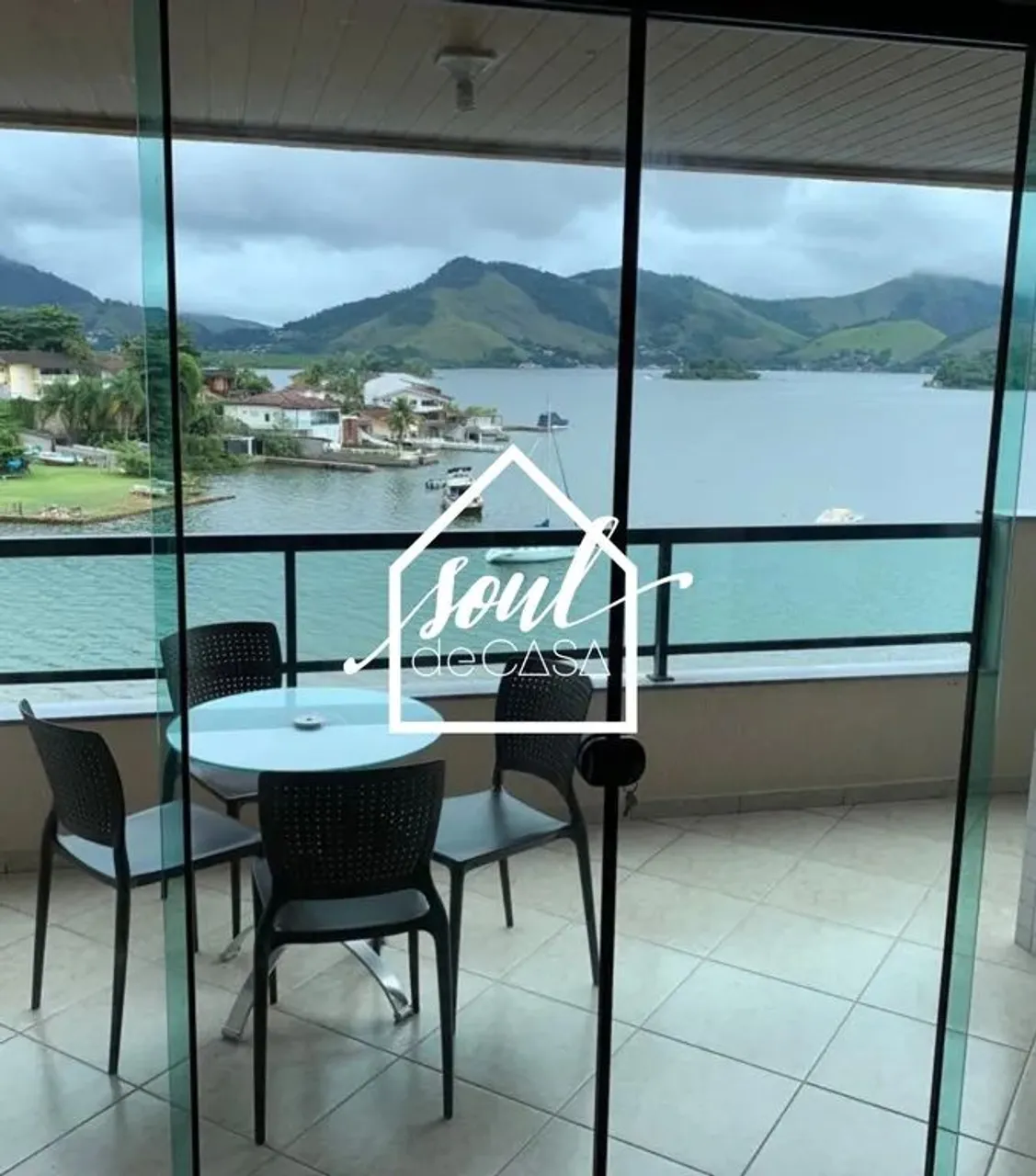 Duplex frente mar com vaga para jet ski