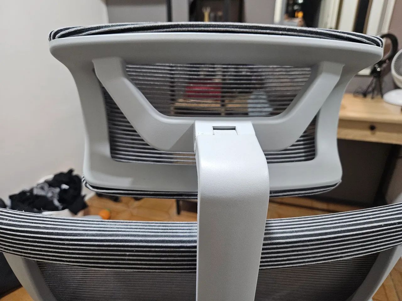 Cadeira ergonômica vertta pro cinza - Foto 3