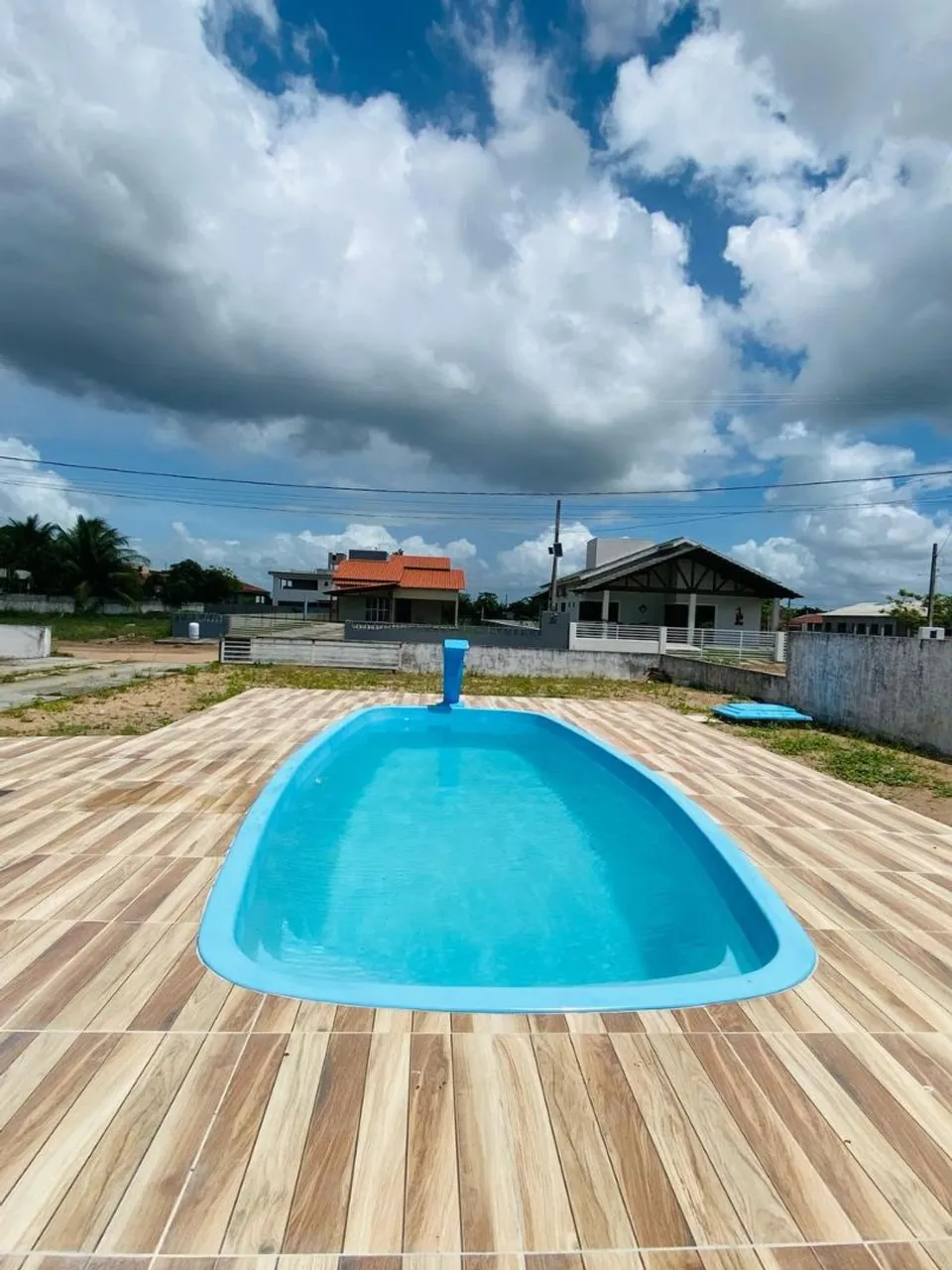A alocação de casa no condomínio BrainvillAluga-se de casa no cond. GRENVILLE TEMPORADA