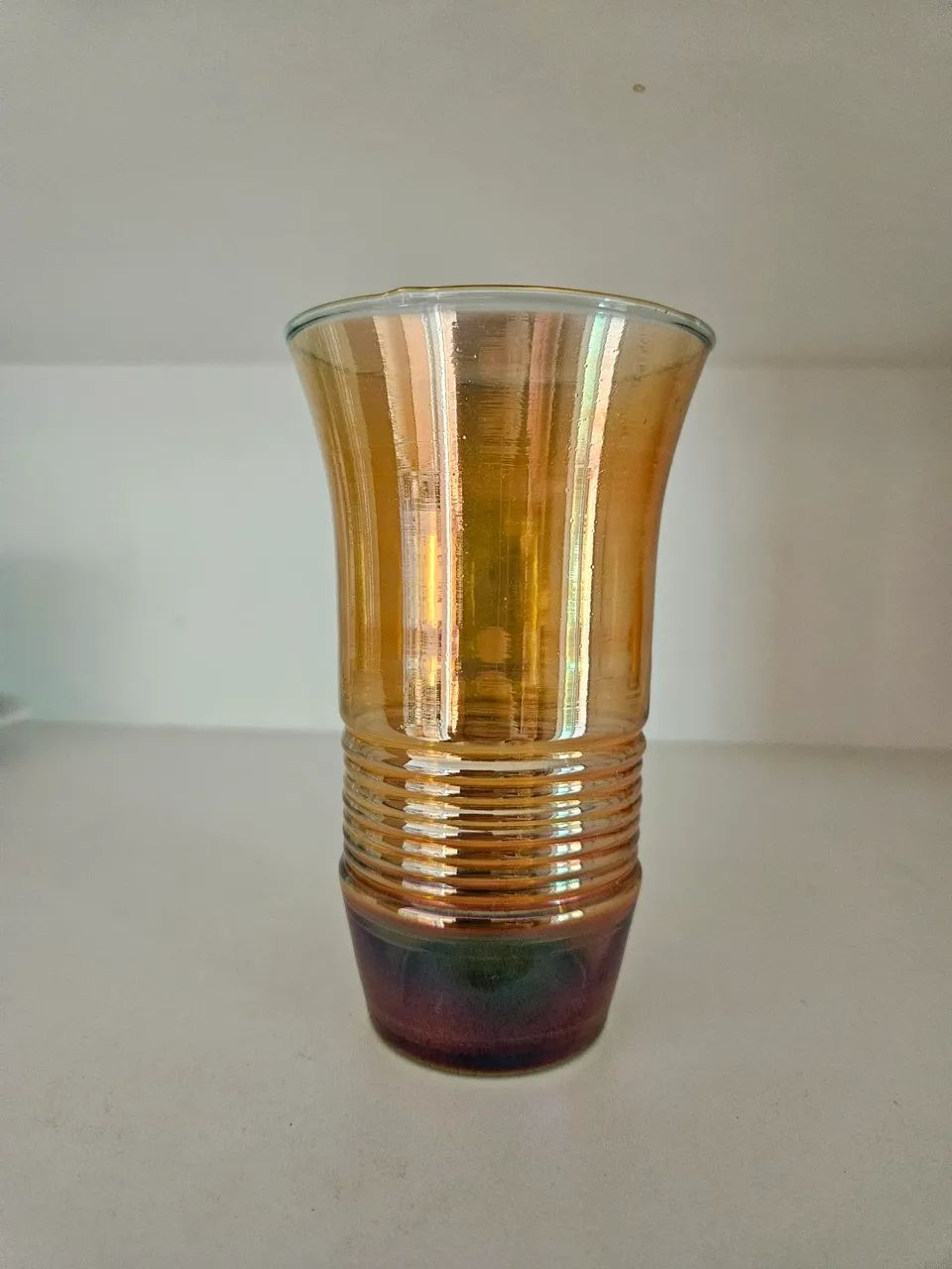 Copo vintage anos 60 - âmbar e furta-cor 